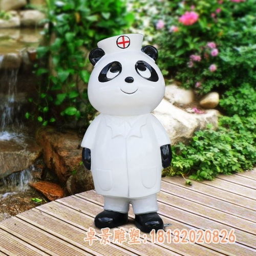 卡通熊猫玻璃钢雕塑 为公园空间增添动漫设计魅力